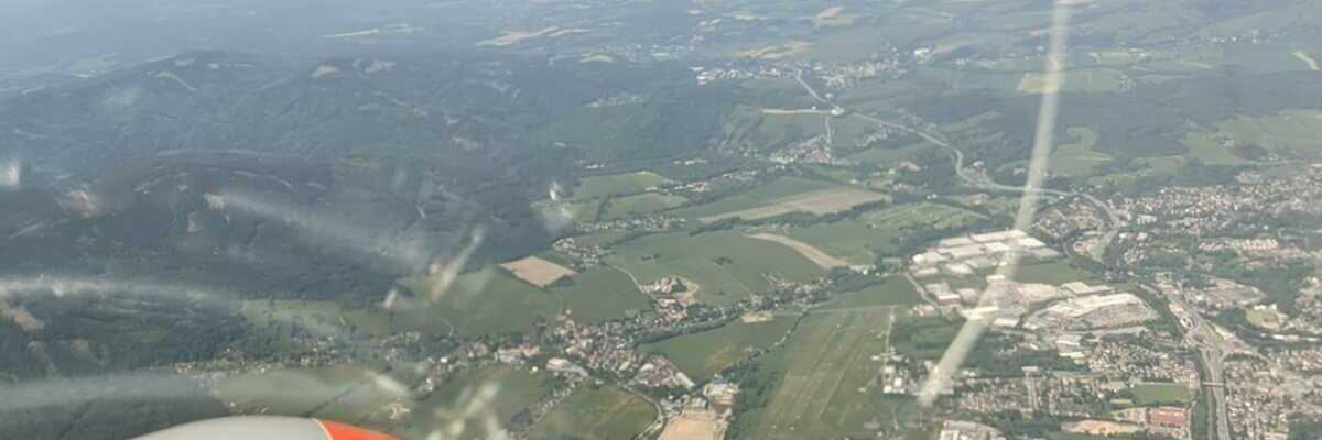 Flugwegposition um 11:22:02: Aufgenommen in der Nähe von Okres Liberec, Tschechien in 1973 Meter